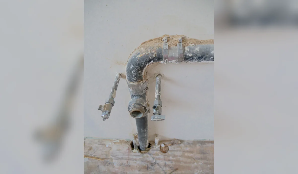 Cómo elegir fontanero para una reparación urgente